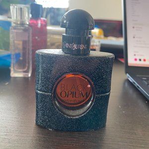 Yves Saint Laurent Black Opium Eau de Parfum 30ml